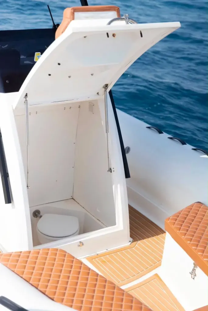 Private Speedboat Trip in Hurghada – White Island, Snorkeling & Dolphin Search