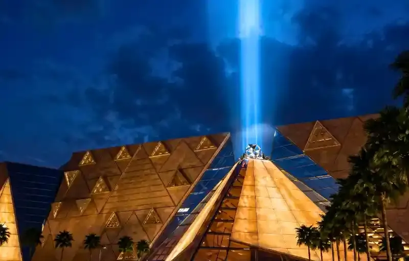 Cairo Day Trip: Grand Egyptian Museum & Pyramids