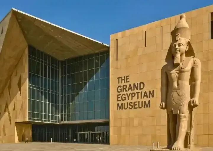 Cairo Day Trip: Grand Egyptian Museum & Pyramids