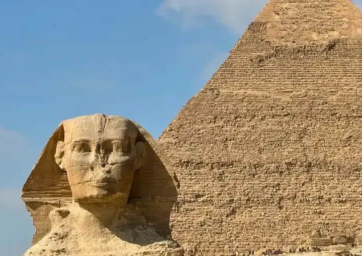 Classic Cairo: Egyptian Museum (Tahrir) & Pyramids