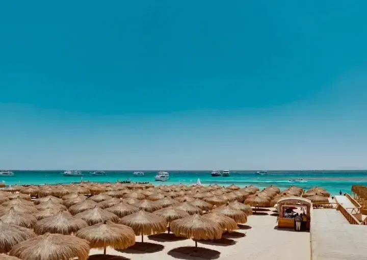 Hula Hula Island by Yacht